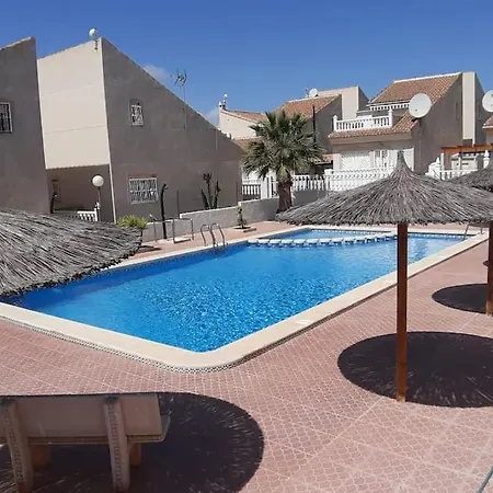 Detached Ciudad Quesada, Fully Ac, Pool 度假居