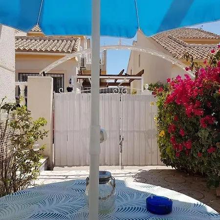 度假居 Detached Ciudad Quesada, Fully Ac, Pool *